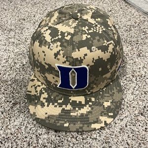 Nike camo Duke fitted hat - 7 5/8 - 61cm - NEW no tags never worn